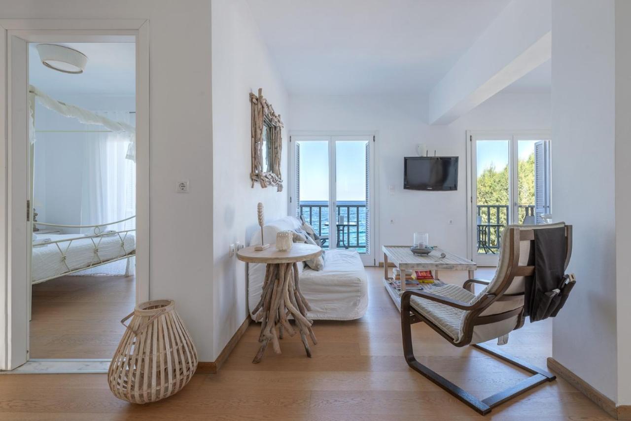 Uno Luxury Apartment With Sea View Livadia  Zewnętrze zdjęcie